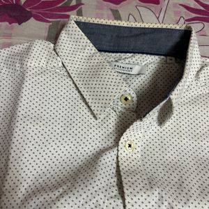 White Mens M size Shirt