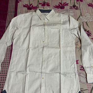 White Mens M size Shirt