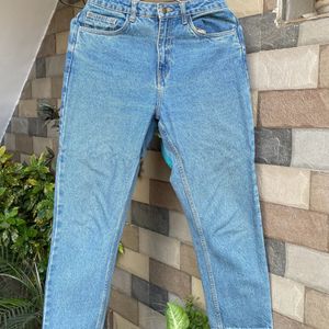 Women Straight Fit Jeans And Freebie(₹100)