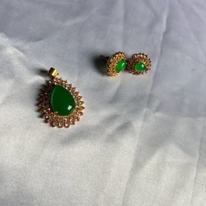 Green Stone Ring, earring And Pendant