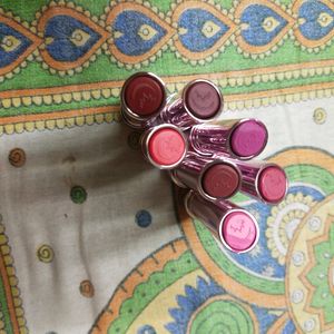 Choose 2 Lipstick Colour