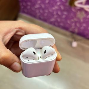 Original Apple Airpods (1st Gen)