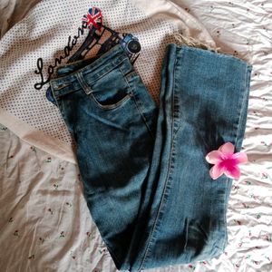 High Waisted Jeans