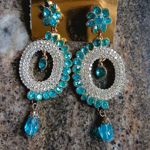 Set Of 2 Earrings