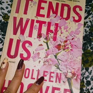 IT ENDS WITH US BY COLLEEN HOOVER