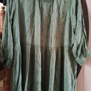 GREEN TUNIC L Which Is Equivalent To XL And XXL
