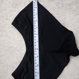 28 Size Black V Look