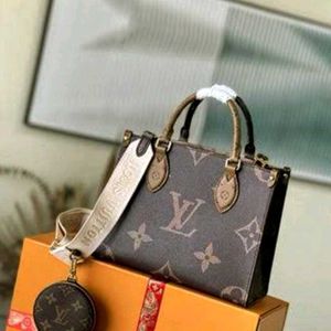 Louis Vuitton Handbags Colour Black