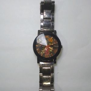 Beautiful Flowers Hand Watch Offer