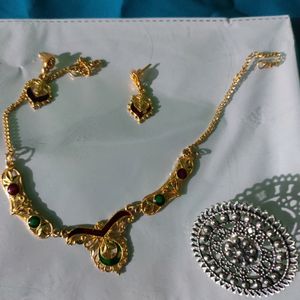 Combo With 2Jwellery Set Or 9 Earrings &Studs