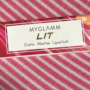 MyGlamm Satin Matte Lipstick