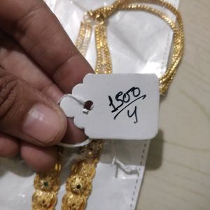 gold mangalsutra