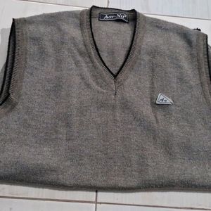 Sleevless Woolen Sweater