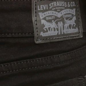 Levi's Black Skinny Jeans