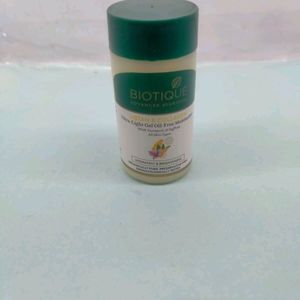 Biotique Ubtan And Collagen Face Moisturizer