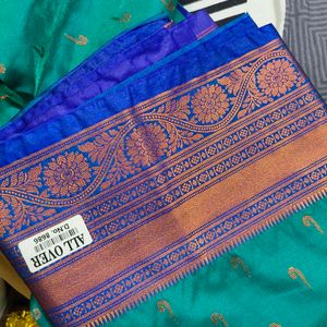 Women Turquoise Saree