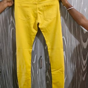 Trendy Yellow Jeans