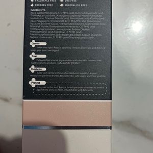 The DermaCo 2 % NiacinimideHighcoverage Foundation