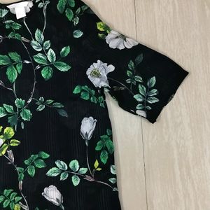 H&M Black & Green Floral Print Top