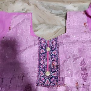 Beautiful Pink Kurti And Dupatta