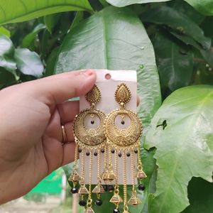 Earrings In Good Condition