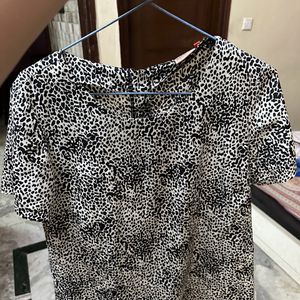 Tiger Print Regular Round Neck Top With Zip