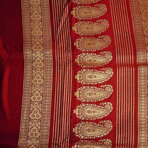 100% Pure Himroo 1 Lakh Buta Saree