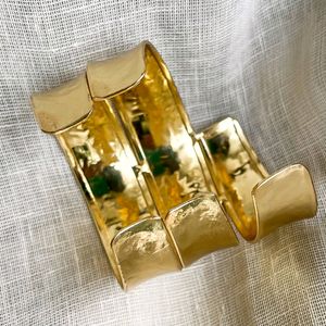 Golden Wave Hand Cuff