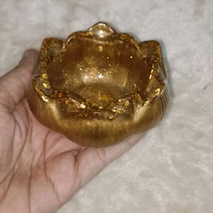 Resin T Light Holder