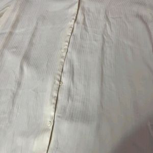 H&M lining off white soft high low shirt