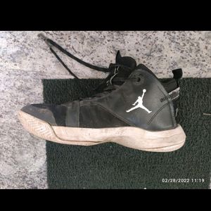 NIKE JUMPMAN JORDAN