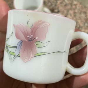 Set Of 4 Cups ( Microwave Safe)