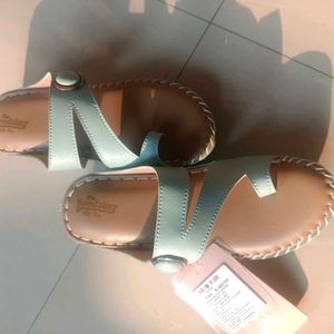 Roadster Sea Green And Beige Textured One Toe Flat