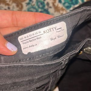 Kotty Flared High Waist Jeans