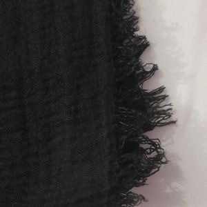 A Black Cotton Crinkled Hijab/duppata