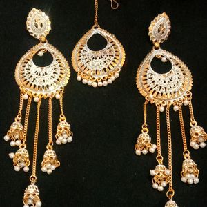 Earings With Mangtika