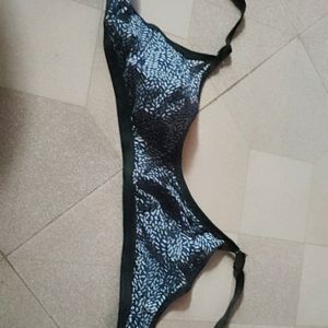 Used clothes Bra