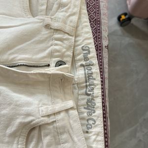 White Jeans Branded