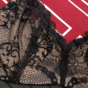 Lace And Fabric Underwired Bra..34C