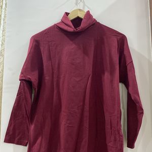 Turtle neck maroon T-shirt