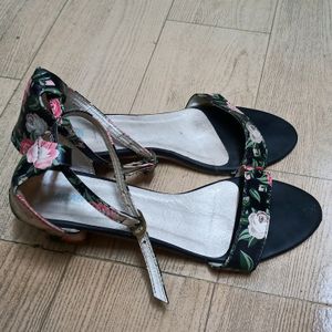 Womens Flower Print Heels