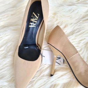 Zara Heels Size 40 But Can Fit 38,39 Also