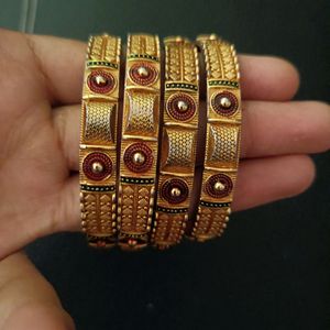 Combo ❕❕❕ rajwari bangles ✨