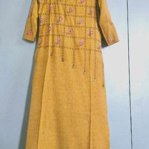 Beautiful Cotton Kurti In Good Condition