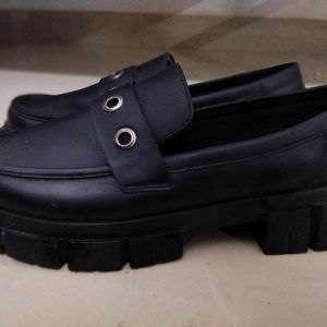 Unisex Black Chunky Shoes