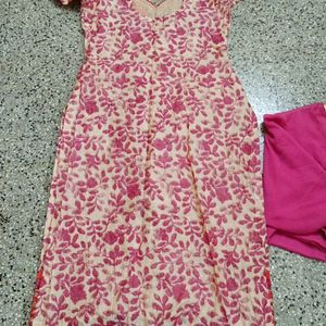 Salwar Suit Set For Grabs