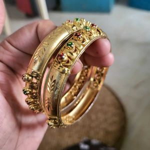 Beautiful Bangles..set Of 4