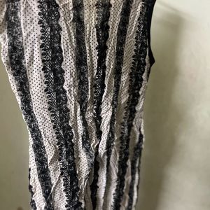 Black and White Sleeveless Kurti