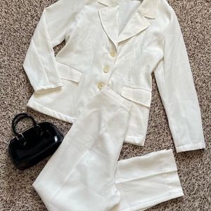 Price Drop 🥳💕 White Blazer Set 🤍