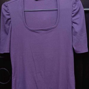 Square neck regular t-shirt